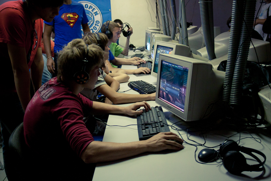 Турнир двух городов от Mail.Ru Group и Thermaltake Турнир двух городов от Mail.Ru Group и Thermaltake