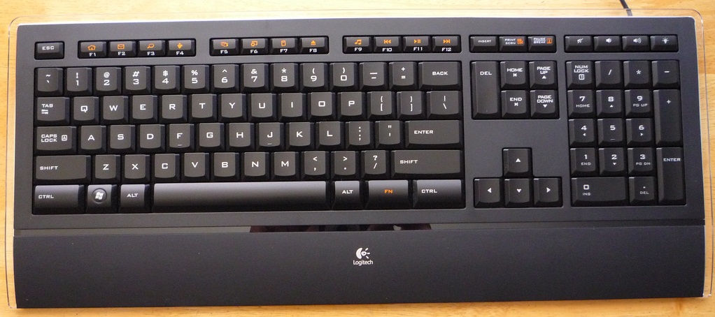 Logitech Illuminated Keyboard Обзор клавиатуры с подсветкой
