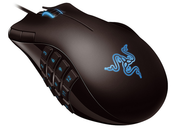 Razer Naga width=