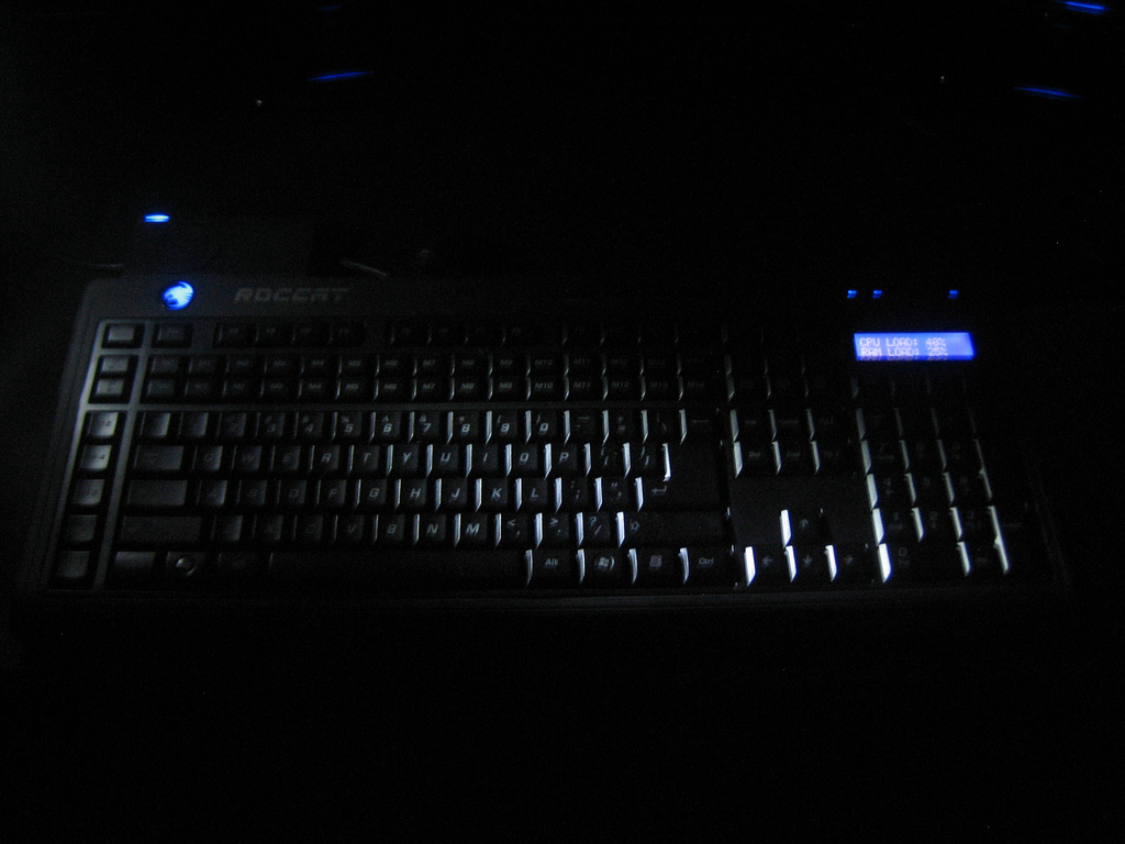 ROCCAT Valo подсветка width=