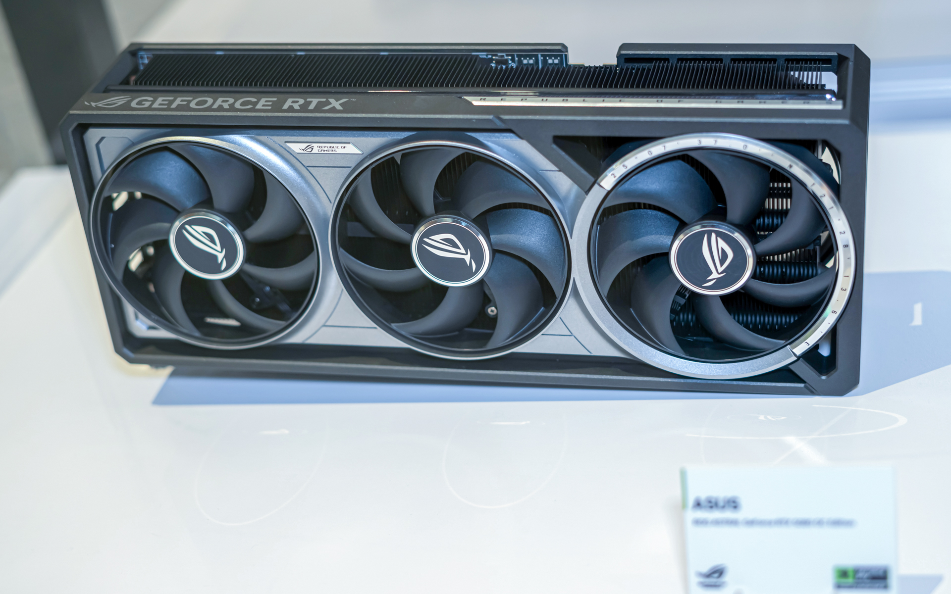 ROG Astral - самая удачная версия 5090