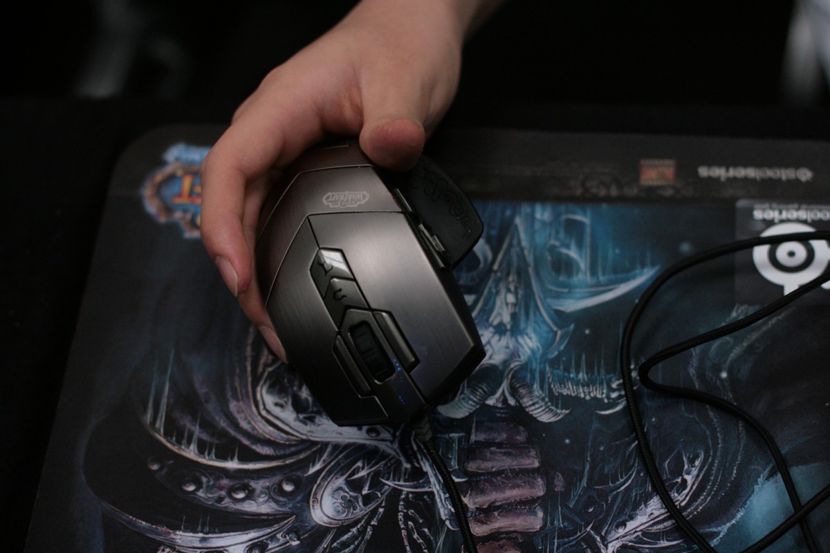 SteelSeries World of WarCraft MMO Gaming Mouse стоимость мыши SteelSeries World of WarCraft MMO Gaming Mouse