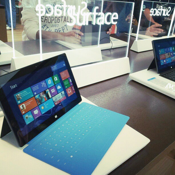 Microsoft surface с windows width=