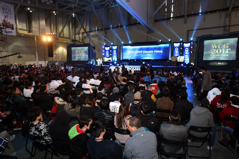 wcg-11-2 width=